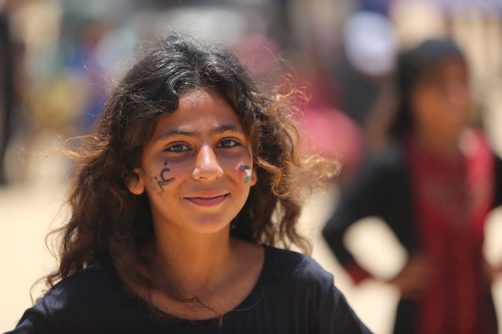 طفلة من غزة في أثناء حفل عيد الأضحى 2025